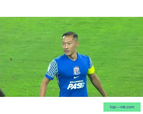 吴曦继续在上海申花担任老将角色稳固中场地位为球队贡献力量