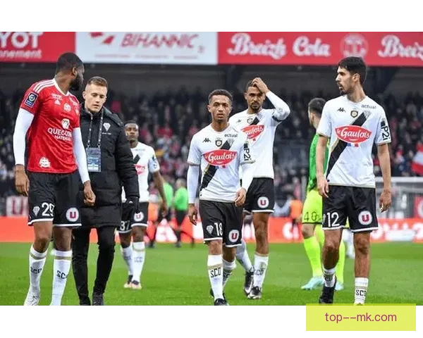 布里若法甲客场点球首开纪录为球队奠定领先优势