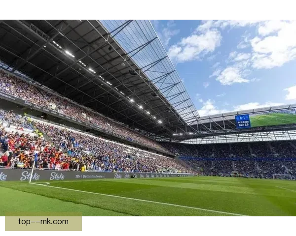 库杜斯英超主场连过数人上演单骑闯关惊艳破门震撼全场点燃球迷激情