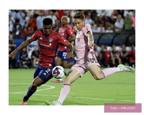 迪涅法国队任意球直接造意大利门将乌龙 锁定胜局助力球队晋级